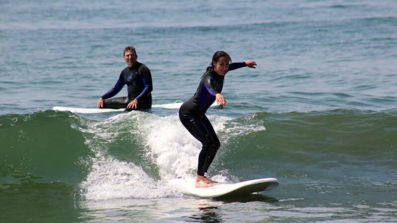 2 STUDENTS FROM PRIVATE TWO-PERSON SURFING LESSON